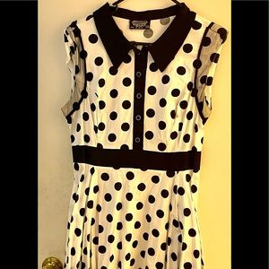 Hearts & Roses UK 20/US 16 White & black polka dot dress